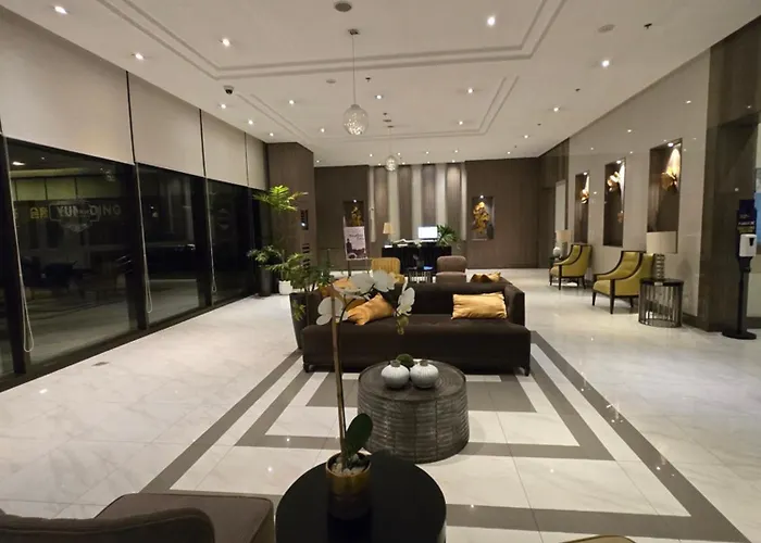 Scandicozy Naia T3 Newport Wifi Pool Netflx Aparthotel